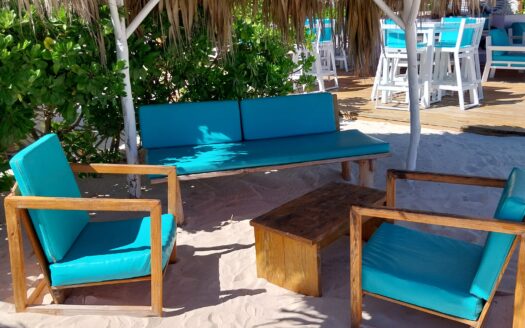 Sitzecke im Beach Club Villa Blanca in Los Corales