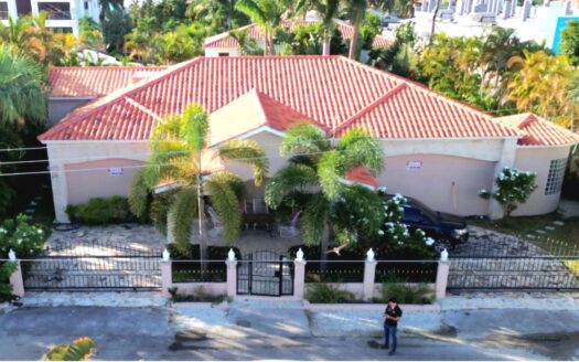 Haus mit Pool und Strandzugang (Rafael)