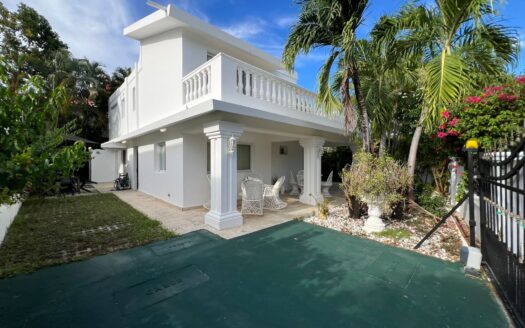 Haus mit Garten und Strandzugang (Elaine)