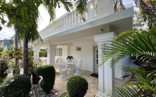 Haus mit Garten und Strandzugang (Elaine)